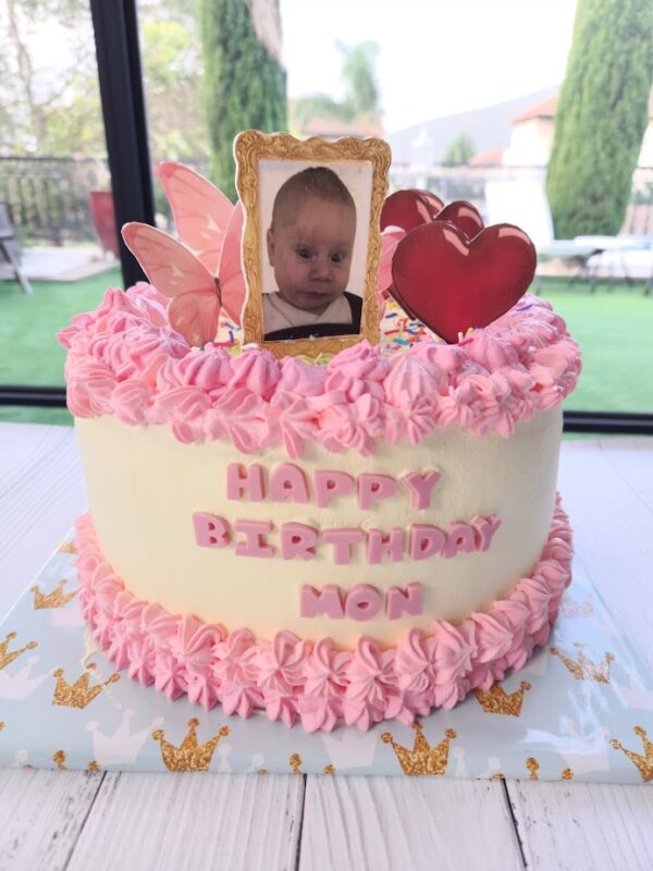 עוגת יום הולדת לתינוקת