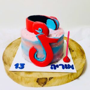 עוגת יום הולדת טיק טוק